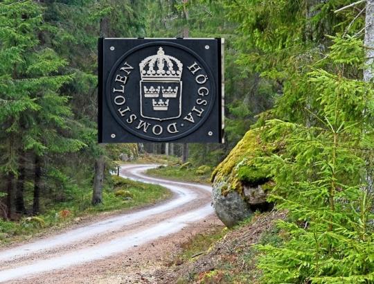 Švedijos Aukščiausiasis Teismas nusprendė- valstybė privalo miško savininkams išmokėti kompensacijas už teisės naudotis savo mišku apribojimus