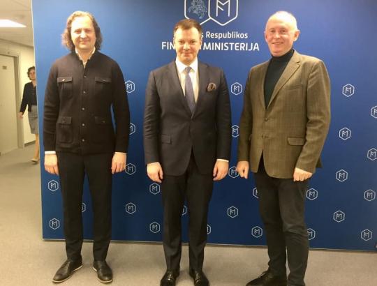 Susitikime su finansų ministru Viliumi Šapoka aptarėme mokesčius, kompensacijas bei medienos importą