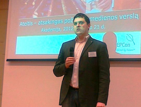 Kaune surengtas seminaras apie atsakingą požiūrį į medienos verslą