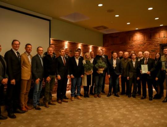 ✅ Apdovanoti konkurso „Pavyzdingai tvarkoma privati miško valda 2021“ nugalėtojai