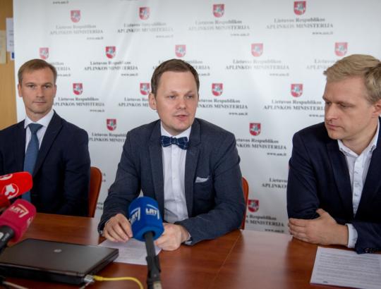 Tyrimas plečiasi-galimai nesąžiningą medienos ruošos apskaitą valstybiniuose miškuose tirs Generalinė prokuratūra, STT ir FNTT