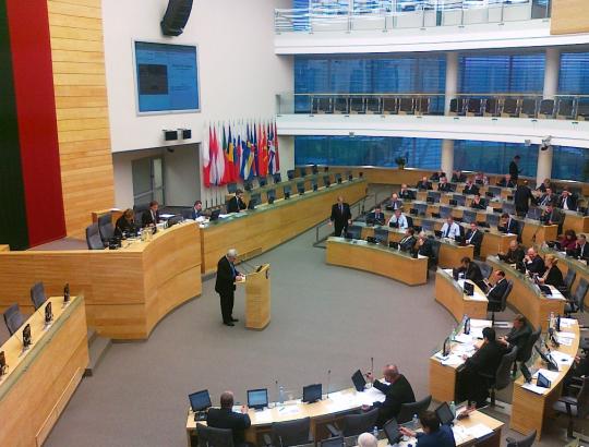 A.Salamakinas primygtinai siekė apmokestinti privačių miškų savininkus dar prieš Šv.Kalėdas. Galutiniam priėmimui pritrūko balsų. Bandys priimti 2014 sausį.