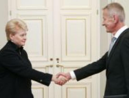 Prezidentė D.Grybauskaitė kaltina aplinkos ministrą G.Kazlauską neveiklumu