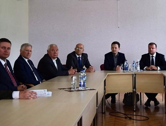 Prasidėjo urėdijų reformos įgyvendinimo aptarimas su urėdijų kolektyvais.