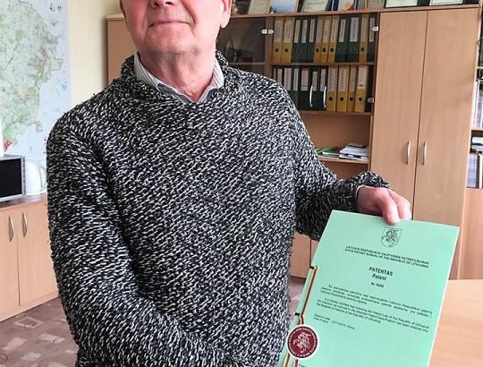 Miško savininkas A.Šiupšinskas sukūrė ir užpatentavo naują sodiklį