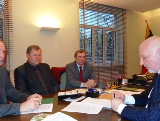 LMSA delegaciją priėmęs V.Mazuronis: siūlymų didinti mokesčių miškų savininkams Aplinkos ministerija neteikė