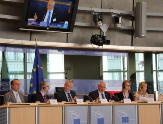 Aplinkos ministras V. Mazuronis pristatė Lietuvos prioritetus aplinkos ir klimato kaitos politikos srityse Europos Parlamente