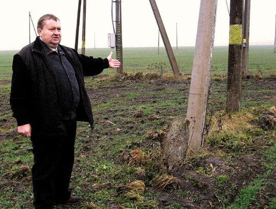 Lietuvos aukščiausiasis teismas: Žemės savininkai turi teisę gauti piniginę kompensaciją už jų sklypuose esančius elektros įrenginius.