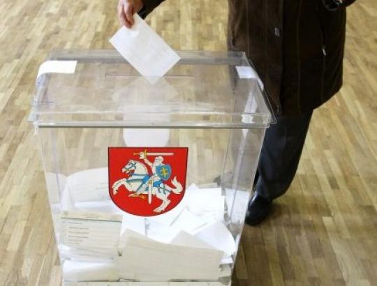 Ar Lietuva pritars referendumo iniciatorių siekiui panaikinti įmonių nuosavybės teisę į žemę ir miškus?