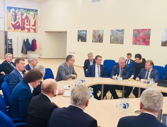 Po susitikimo su Premjeru S.Skverneliu - daugiau optimizmo dėl medienos pramonės ateities Lietuvoje 