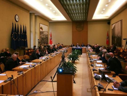 Seime aptarti žemės ir miškų ūkiui aktualūs aplinkosauginiai reikalavimai