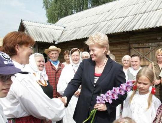 Prezidentė: padėkime kaimui išlikti gyvam 
